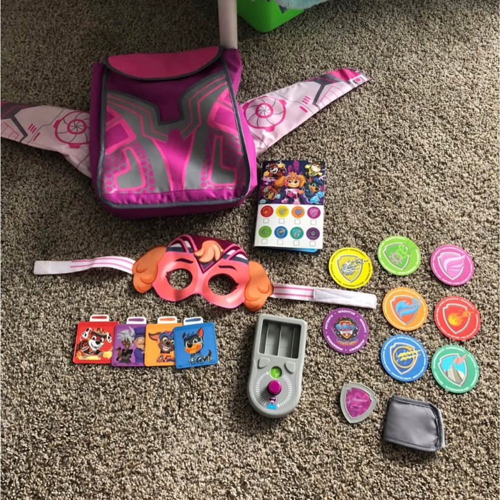 Melissa & Doug PAW Patrol The Mighty Movie Mighty Skye Role Play Pack with Wings